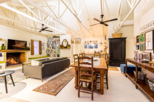 self-catering cottage open plan living area