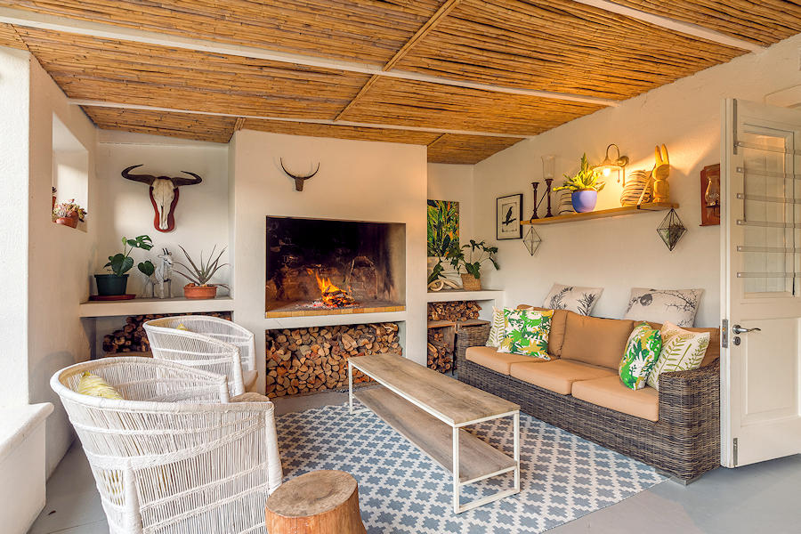 slef-catering accommodation stoep with braai facilities